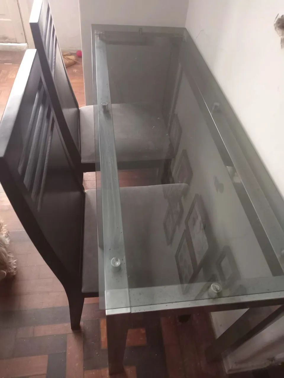 Mesa tampo se vidro com 6 cadeiras e aparador - Foto 4