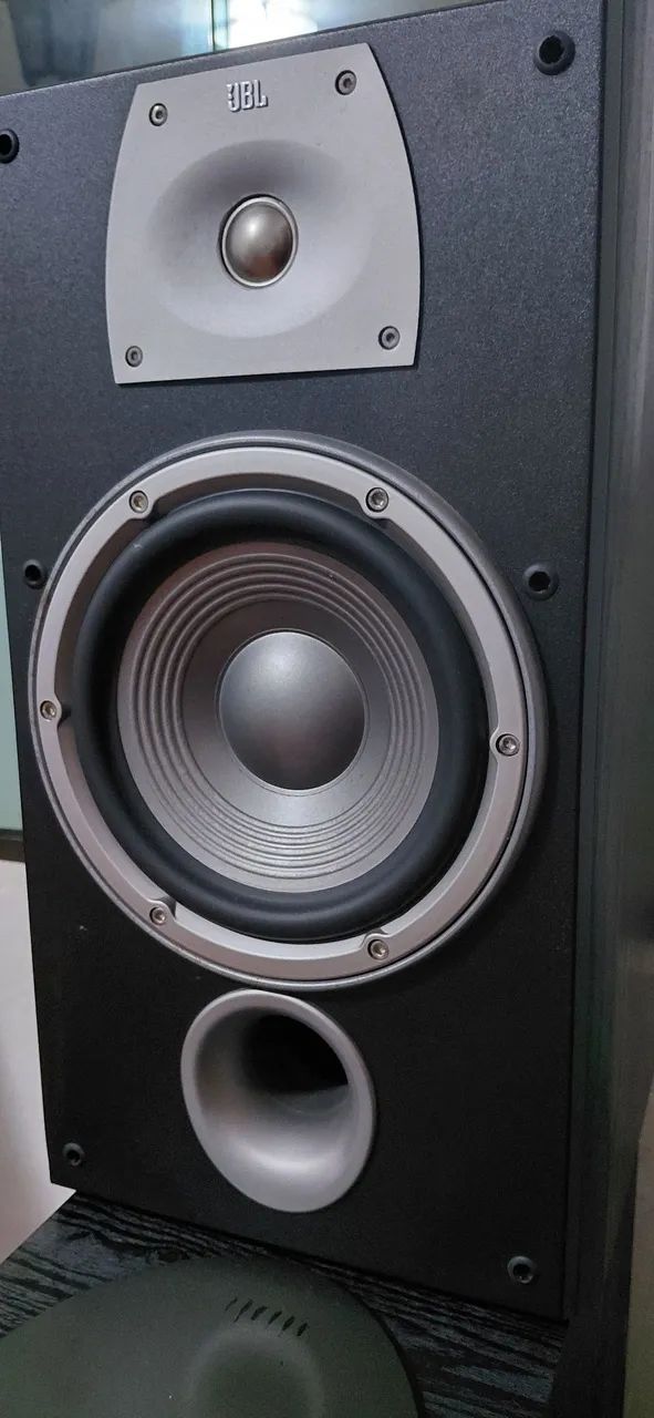 Conjunto de caixas frontais Jbl N28 SII e central Jbl Ec 35 - Foto 2