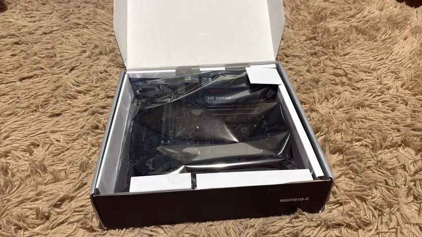 Placa-Mãe ASUS TUF Gaming B550M-Plus - Nova, Lacrada