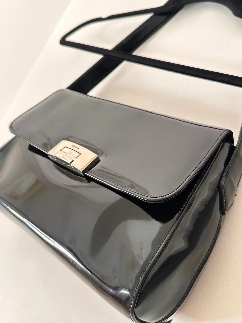 Bolsa Preta em Vinil  - Foto 2
