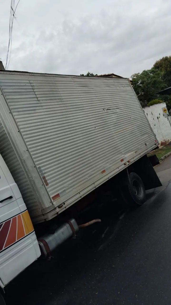 Caminhão 608.   35 MIL - Foto 5