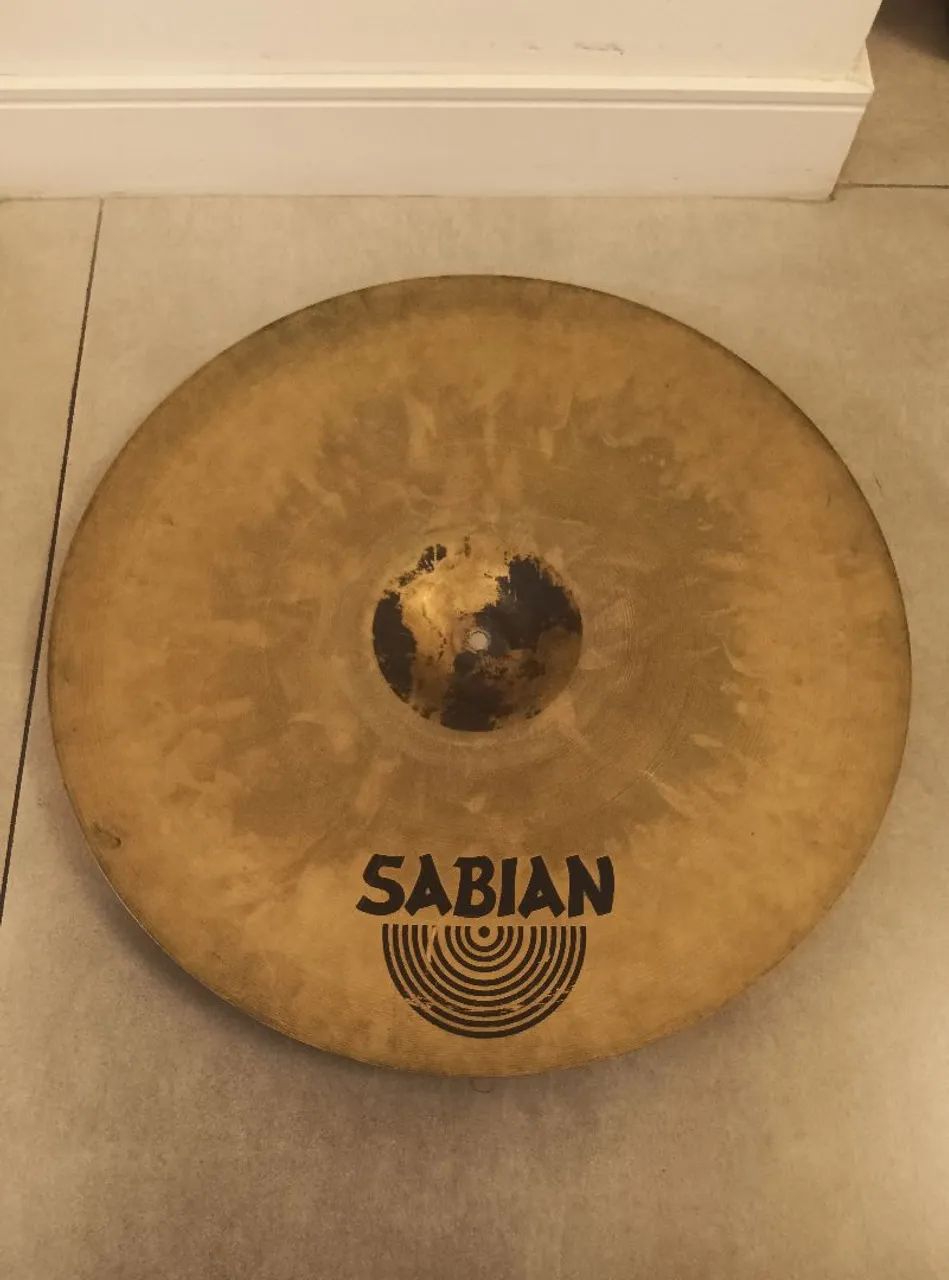 ## Prato de bateria Sabian AAX Raw Bell Dry Ride 21, B20, sem detalhes, oportunidade!! - Foto 4