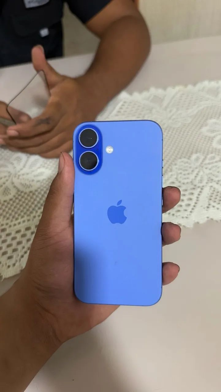 iphone 16 azul  - Foto 4