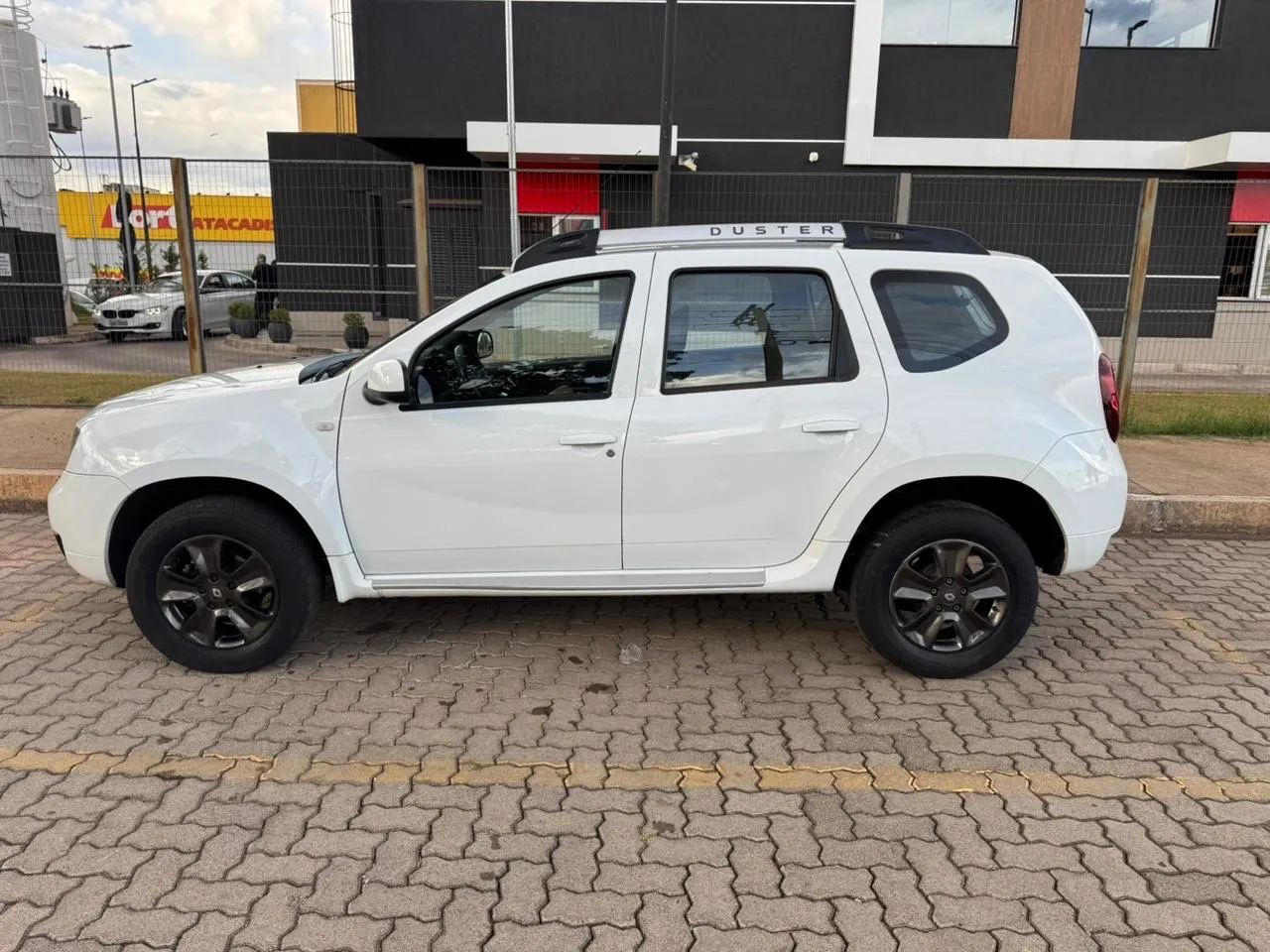 Renault Duster Dynamique 2.0 Hi-flex 16V Aut. 2017 - Foto 4