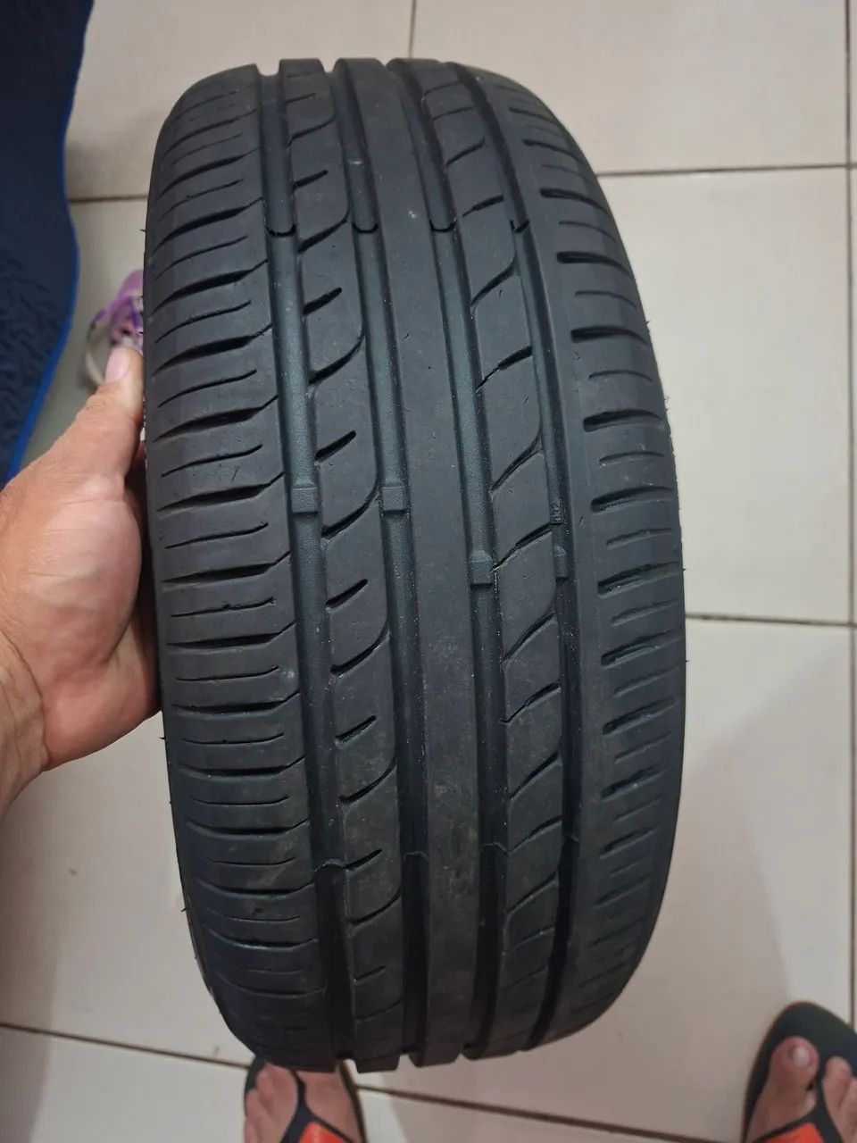 Vendo pneu 195 40 r17  semi novo - Foto 6