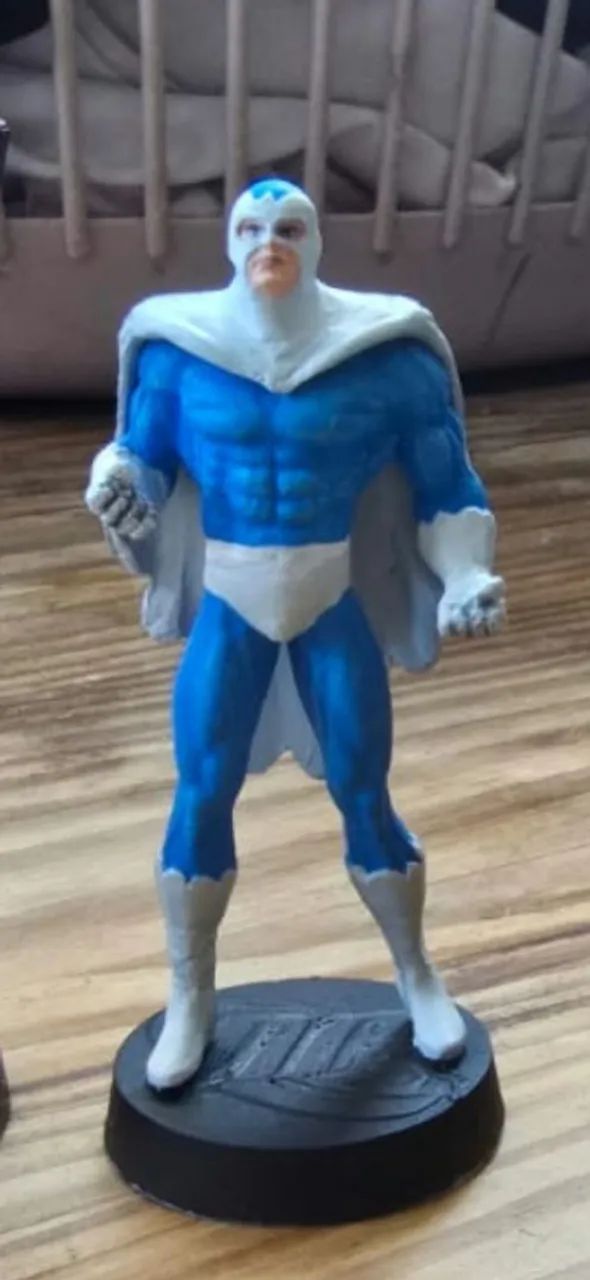 04 MINIATURAS DE RESINA