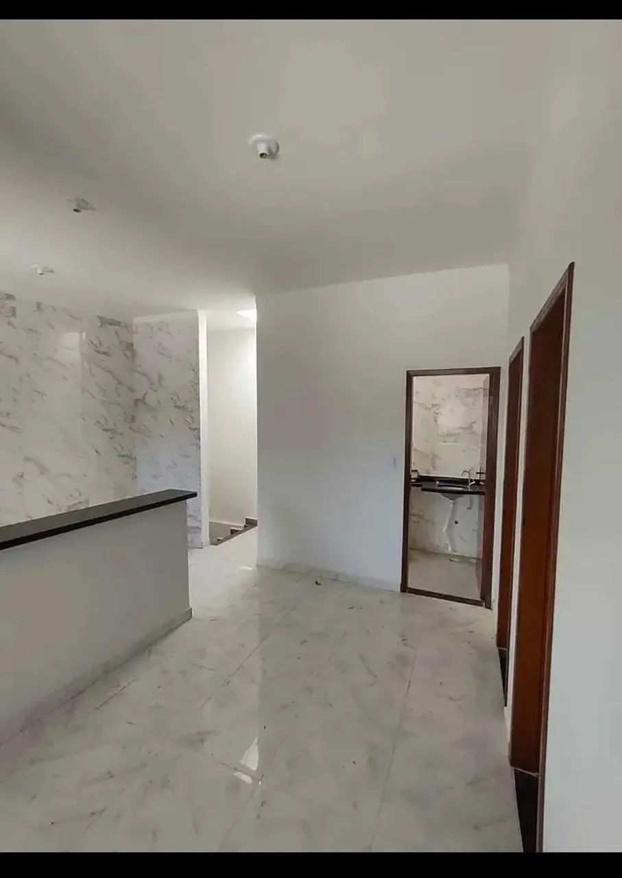 Casa de condomínio no Caiçara 