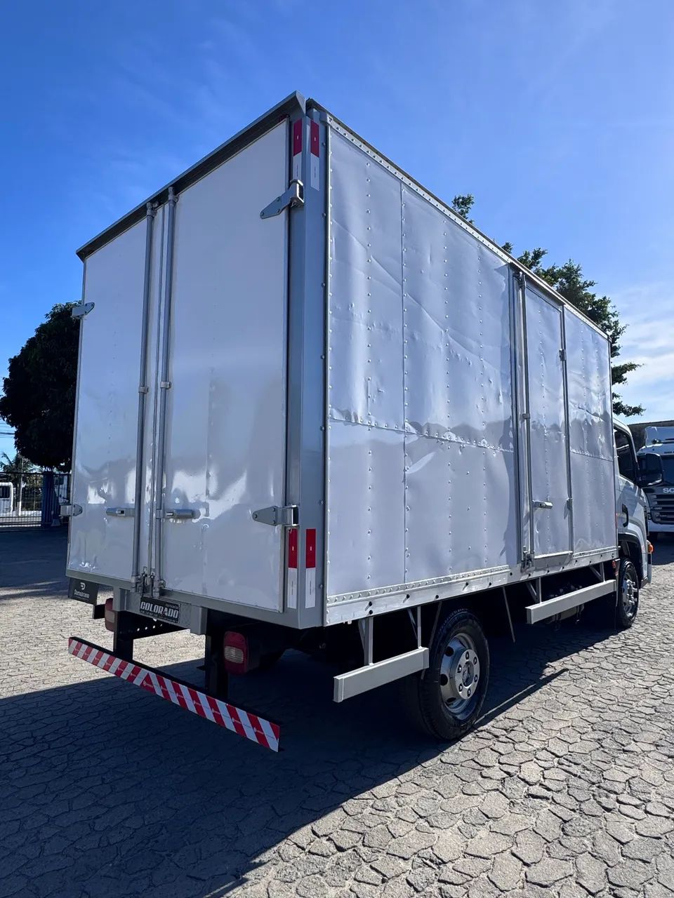 Volkswagen Delivery Express DRC 4x2 - BAÚ  - Foto 4