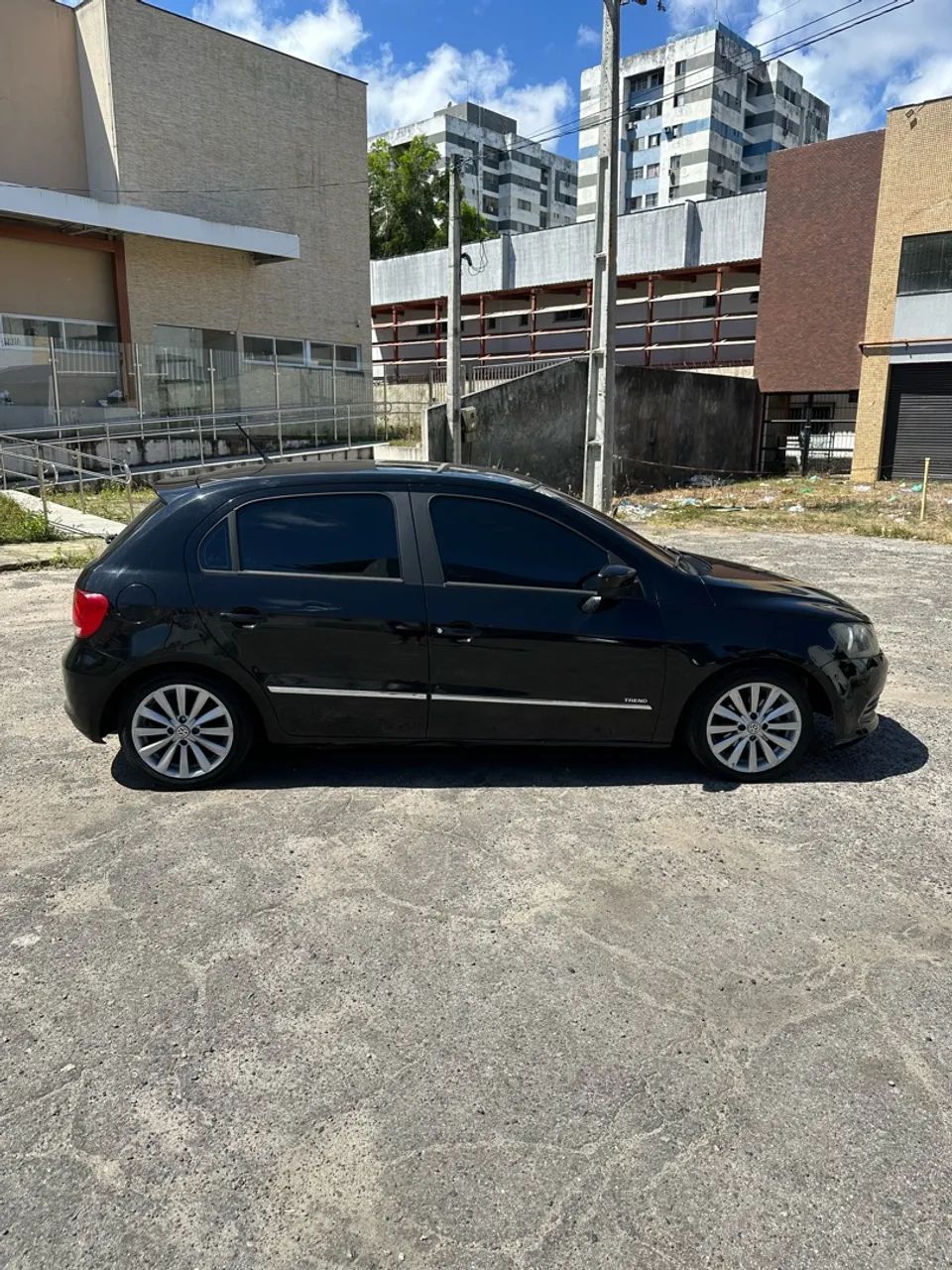 Volkswagen Gol GOL TRENDLINE 1.0 T.FLEX 8V 5P 2015