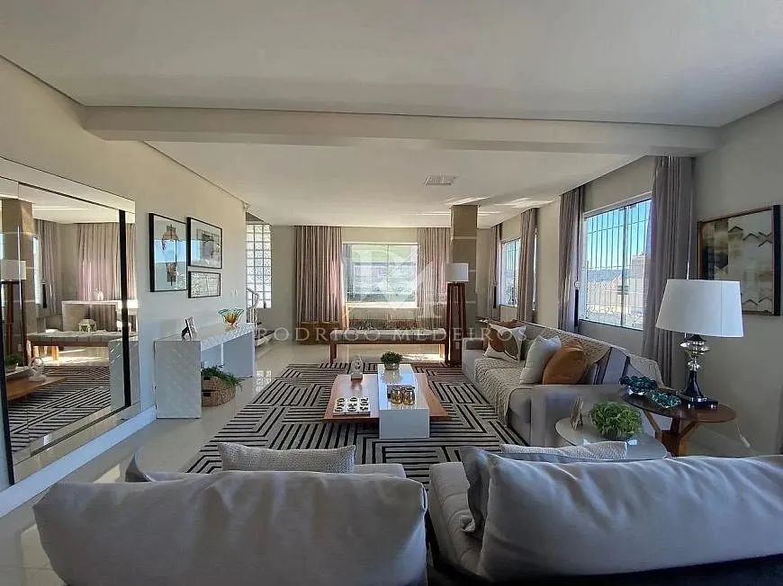 Casa com 5 quartos e vista para o mar em Coqueiros, Florianópolis - Foto 2