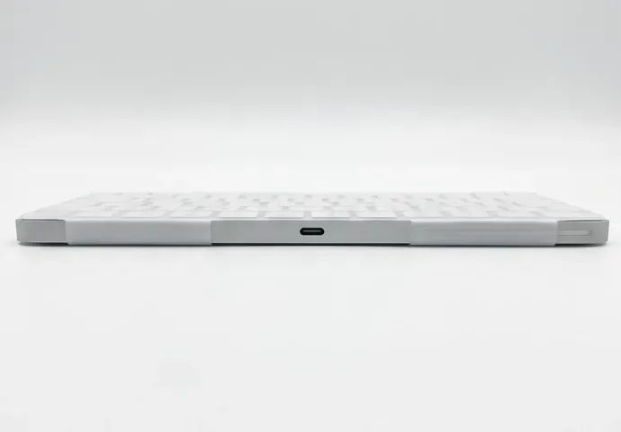 Apple Magic Keyboard A3203 MXCL3LL Sem Fio Bluetooth - Inglês EUA