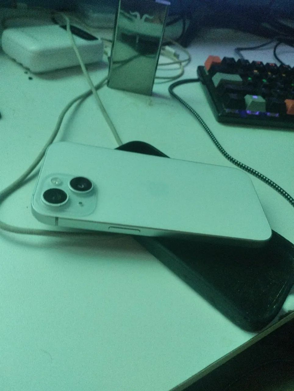 iPhone 15  - Foto 2