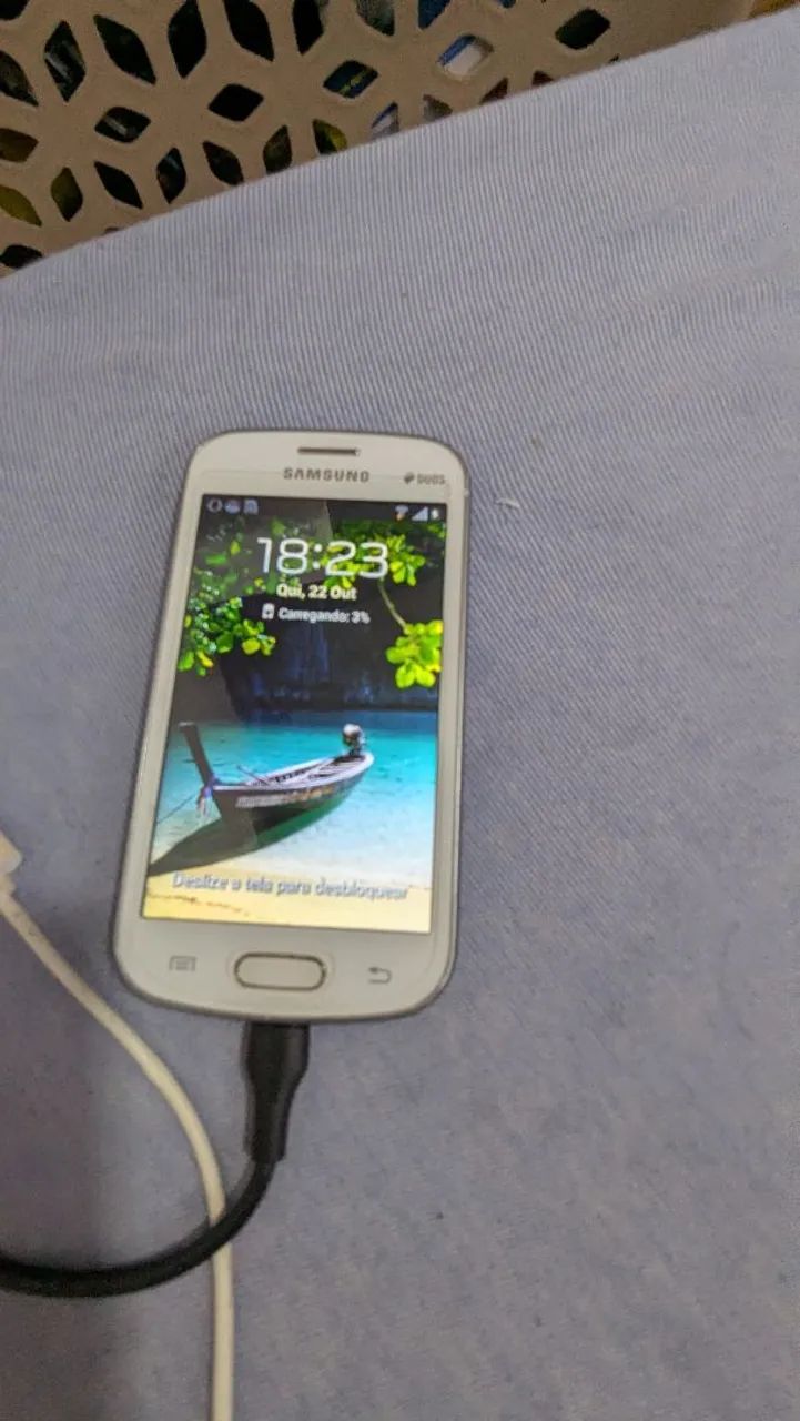 Samsung Galaxy GT-S7392L - Foto 2