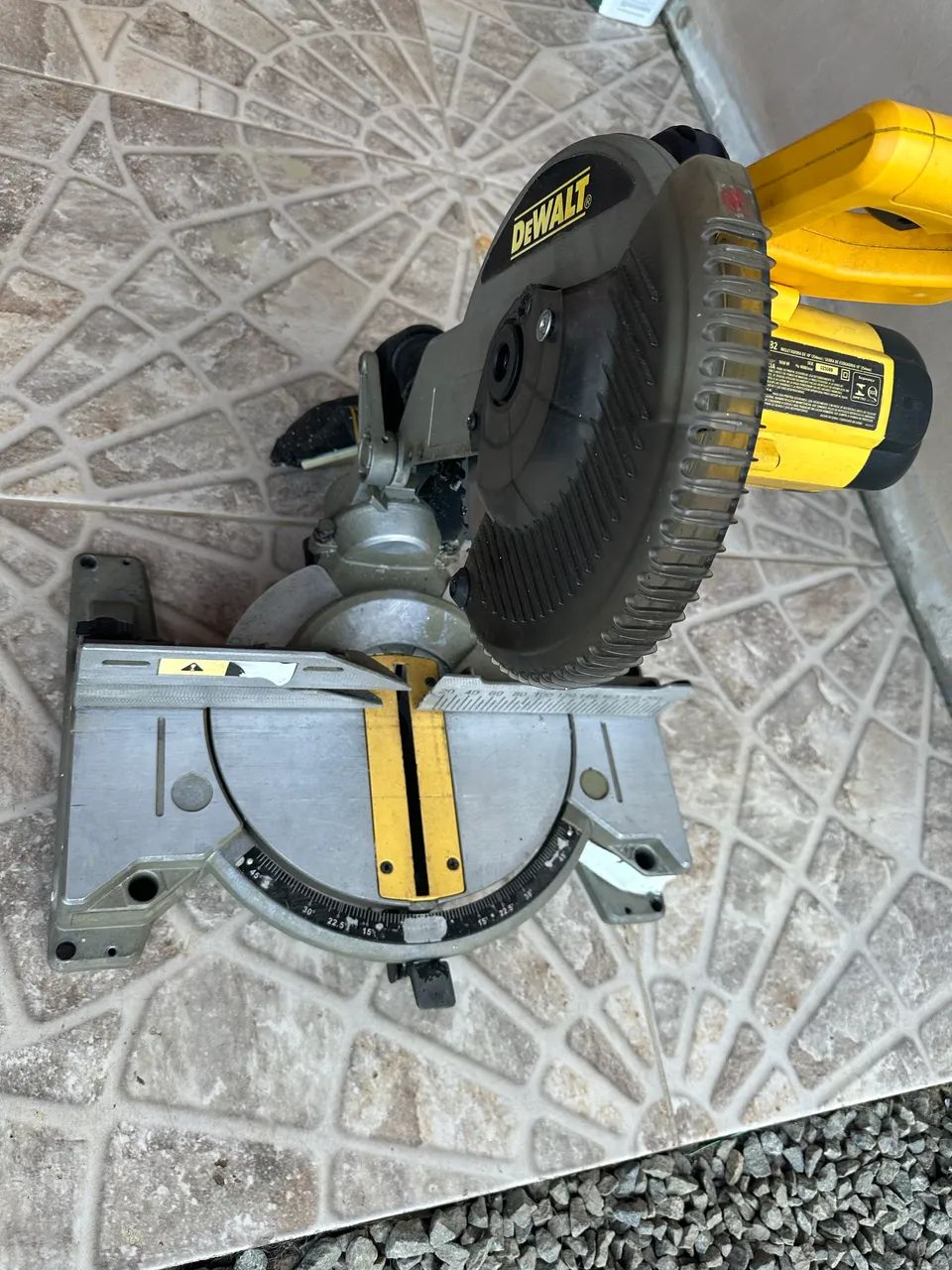 serra meia esquadria 10 polegadas dewalt