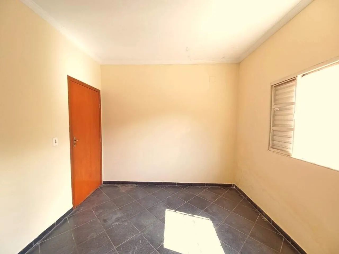 Casa 3 quartos com 110 m² no Jardim Lagoa Nova - Foto 4