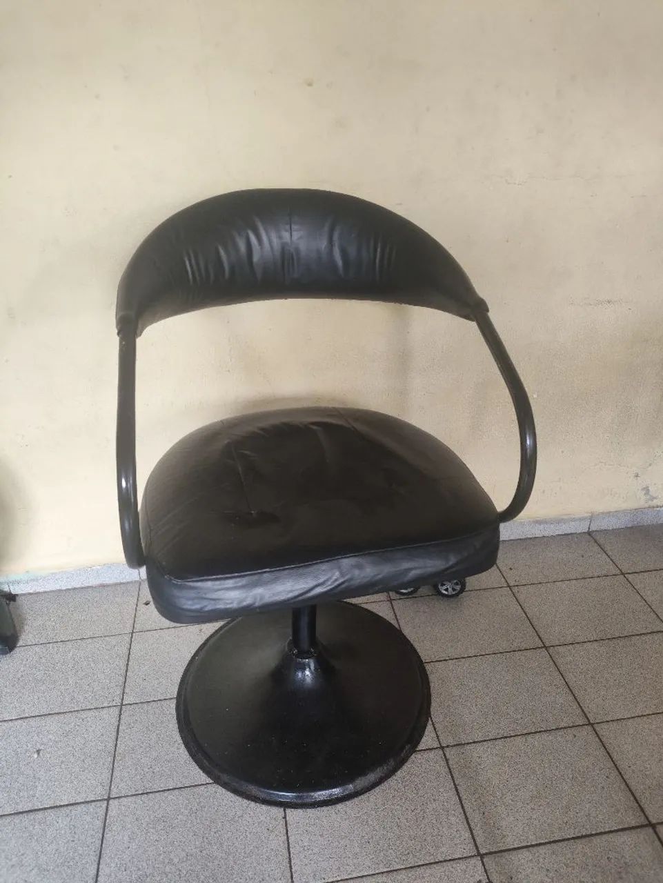 Cadeira de cabeleireiro e lavatório de salão  - Foto 3