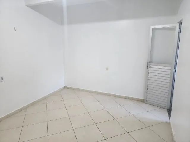 Alugo Apto na Cidade Velha Com Quarto  - Foto 2