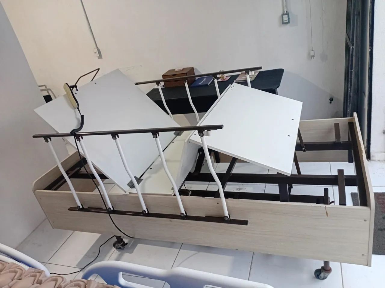 Cama hospitalar elétrica 3 movimentos - Foto 5