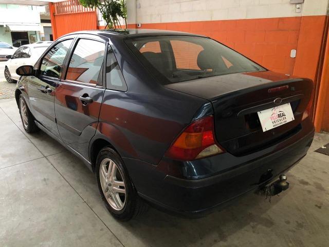 Ford Focus Sedan GLX 2.0 16V Duratec - Foto 7