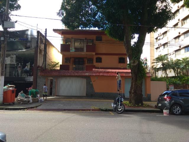 Prédio na Brás de Aguiar para Comércio ou Residência com 9 Vagas de Garagem