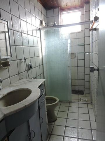 Apartamento com 3 Quartos para Alugar, 130 m² por R$ 800/Mês - Foto 15