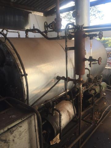 Caldeira a óleo 750 Kilos de vapor e uma Fornalha para lenha - Foto 3