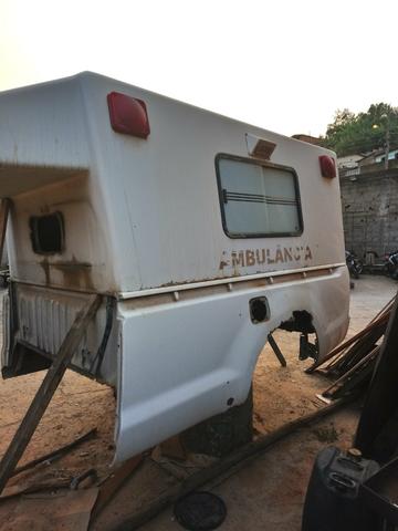 Carroceria Ambulância Hilux - Foto 2