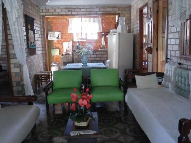 Casa 3 dormitório frente praça - Foto 2