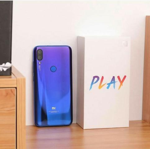 Celular Xiaomi Mi Play 64GB 4GB Ram Versão Global- Azul e Preto