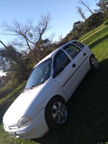 Corsa Hatch - Foto 8
