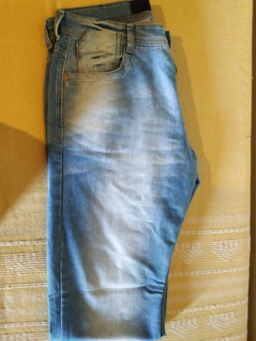 Calças Jeans Hering Tam. 44 - Pack 03 Uni