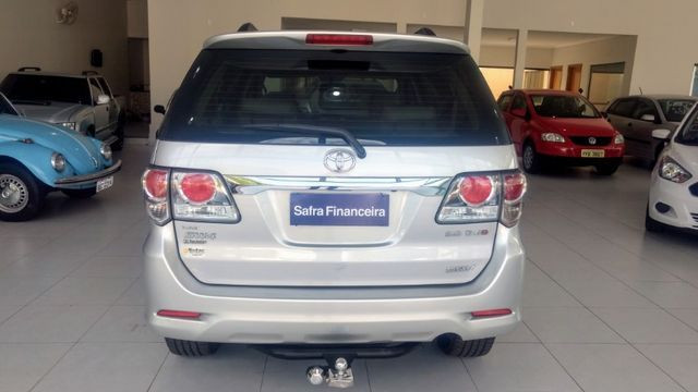 Hilux sw4 srv D4 4x4 3.0 TDI 7 Lugares - Foto 5