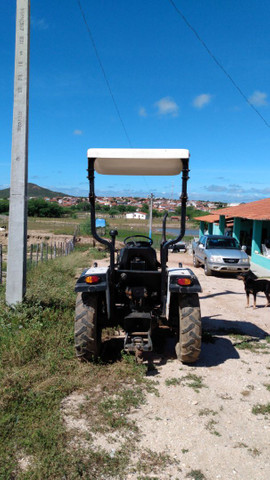 Trator Yto 2010 diesel