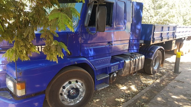 VENDE SE OU TROCO.