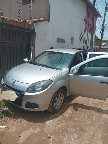 SANDERO EXPRESION 1.0 2014 COMPLETO CARRO EXCELENTE