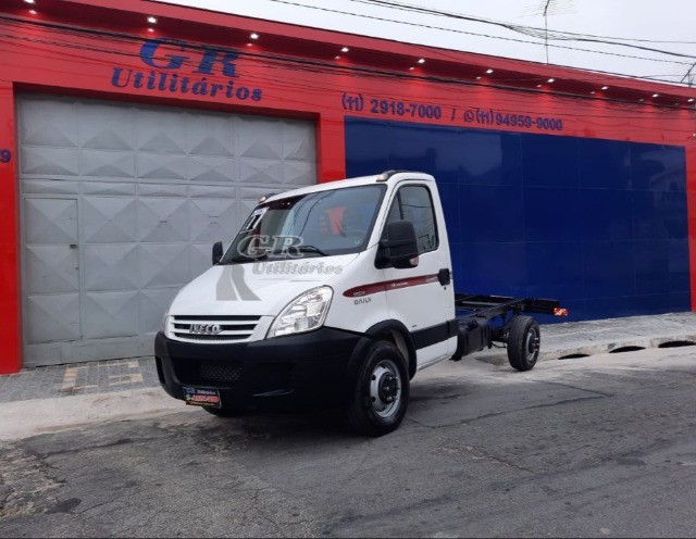 IVECO DAILY 35S14 2011 CHASSI