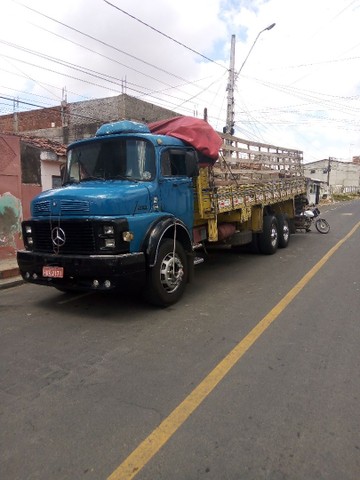 CAMINHÃO MERCEDES