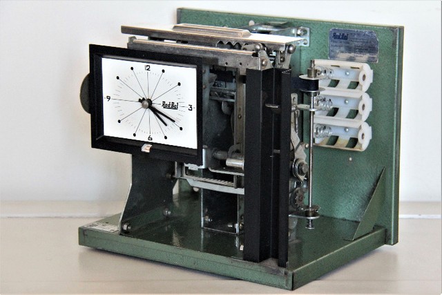 Relógio de Ponto Rodbel 2055OP com Chapeira - Anos 70 - Foto 4