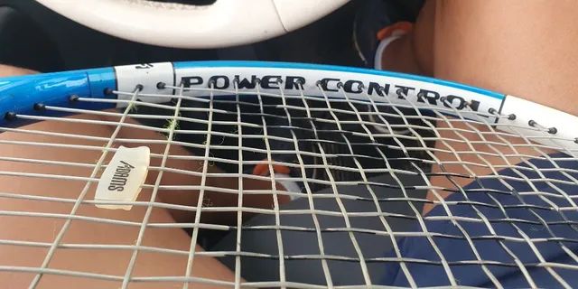 Raquete de Tenis Adms Power Comtrol - usada em excelente estado!
