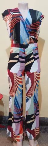 Macacão estampado Folic. Centro RJ. 