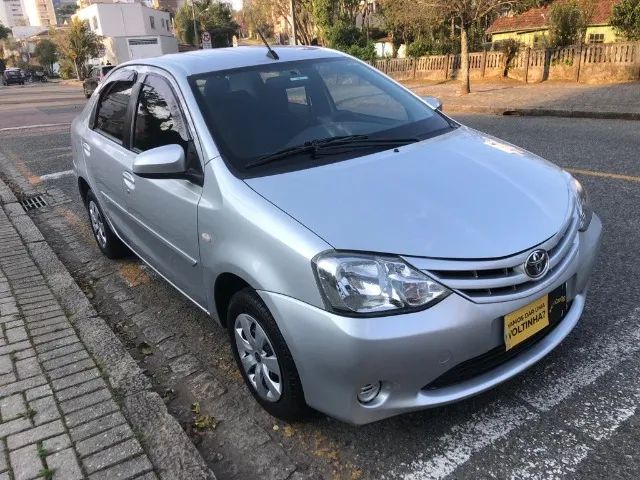 52.900,00 / Etios Sedan XS 1.5 2017 Completo Prata - Foto 2