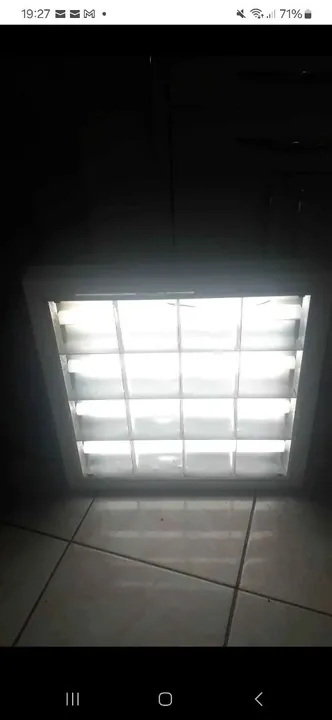 Luminária muito clara