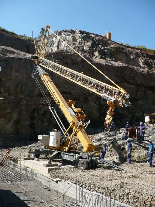 Gruas Liebherr 32 TT - 110 EC-B 6 - 280 EC-H 12