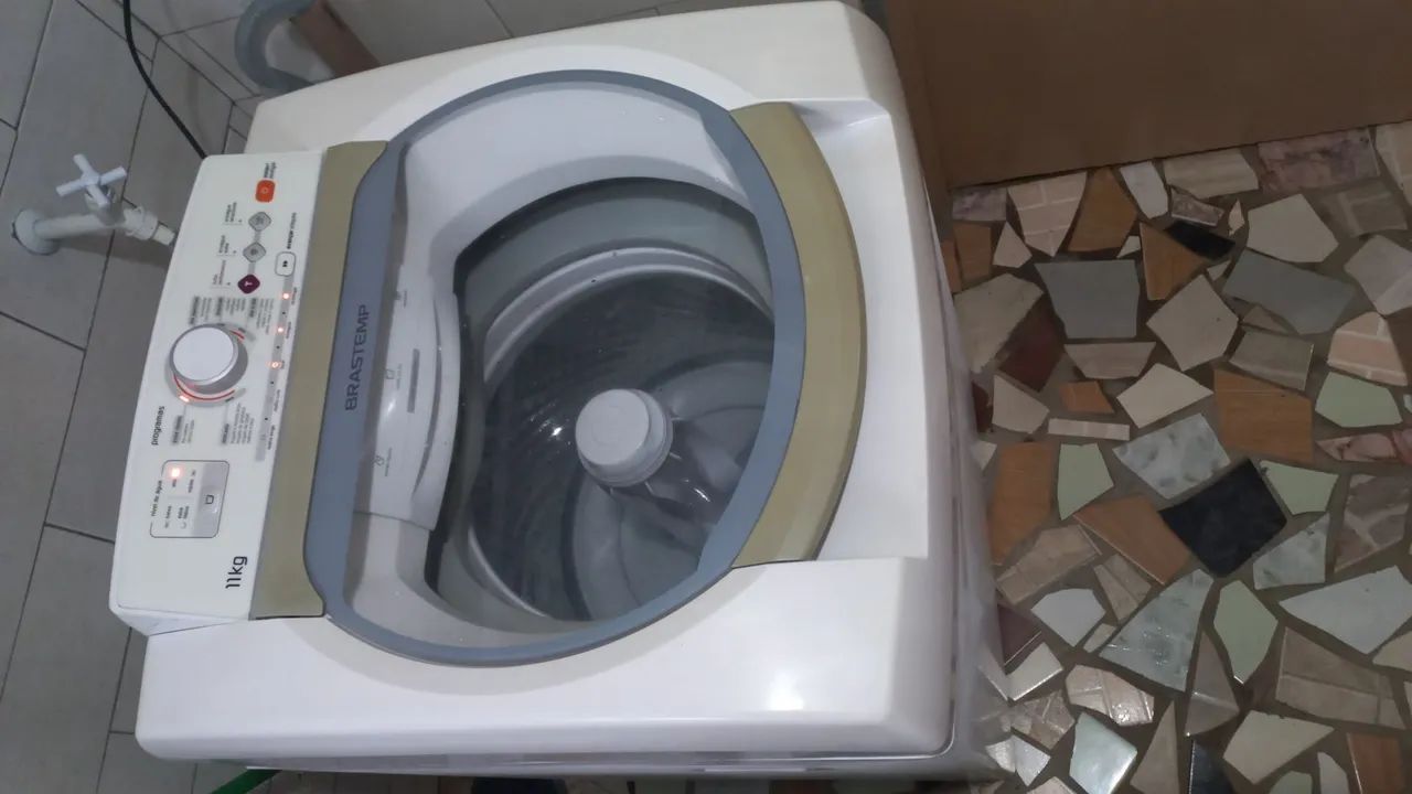 Vendo máquina de lavar roupas Brastemp 11 kg - Foto 4