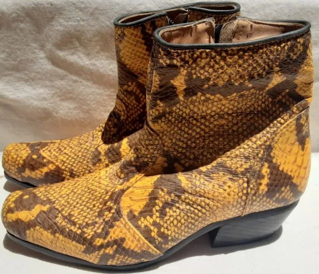 Bota Couro Legítmo Estampa Cobra - Direto da Fábrica - Foto 3