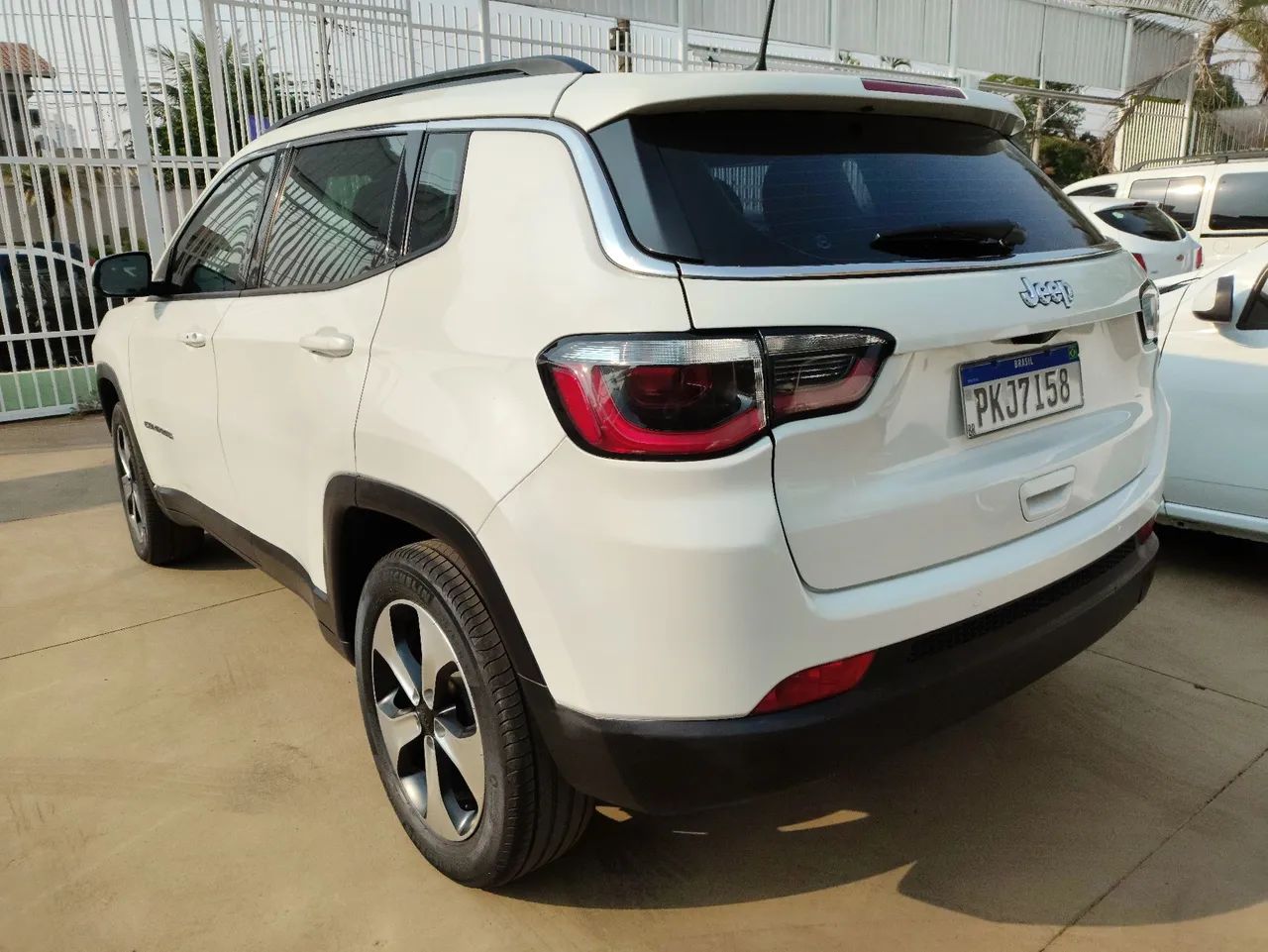 Jeep Compass Longitude 2.0 Diesel Automático 4x4 2017/2017 - Foto 4
