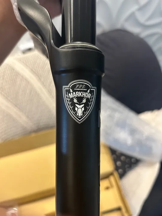 Suspensão a Ar Manitou Mankhour