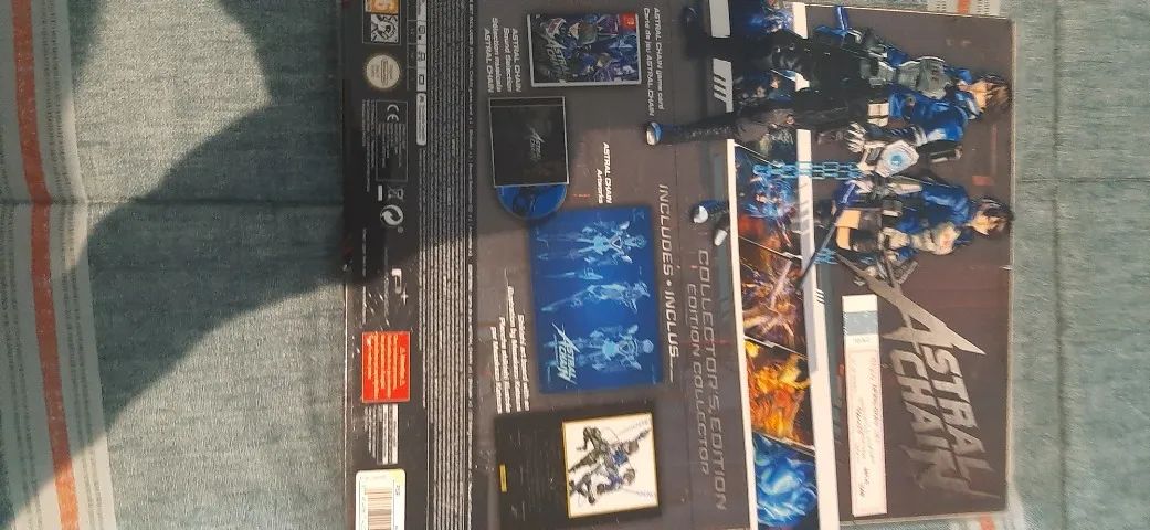 Astral Chain nintendo switch edição colecionador - Foto 2