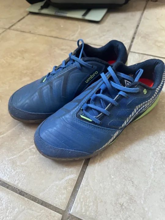 Chuteira Umbro Sala Z