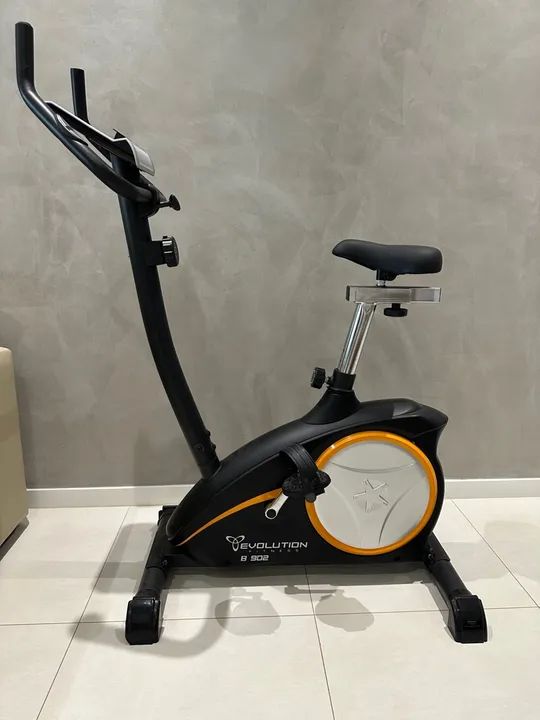 Bicicleta Ergométrica Evolution B902